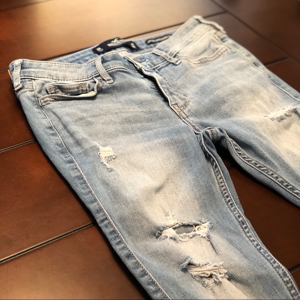 ✨Hollister Low-Rise Super Skinny Crop Jeans✨